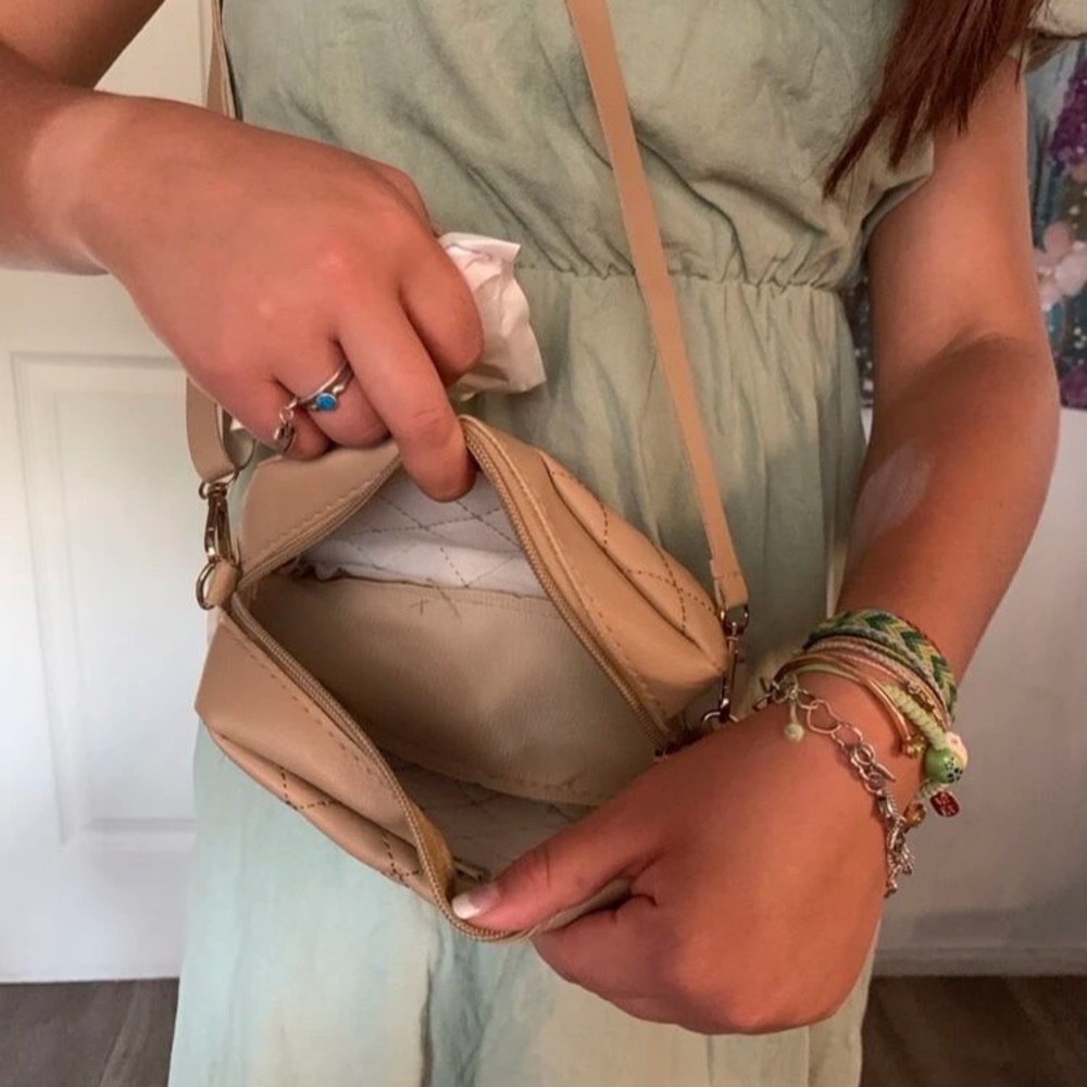 Purse - Picture 3 of 3